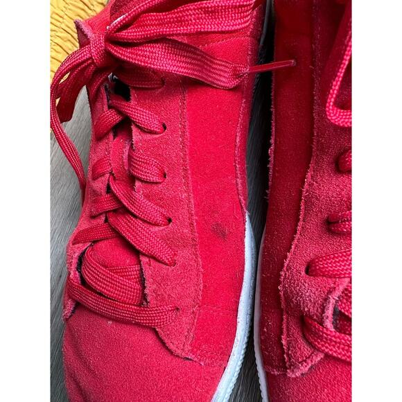 Puma x Trapstar Clyde Suede Sneakers in Barbados Cherry + White Men's Size 12 - Picture 3 of 9